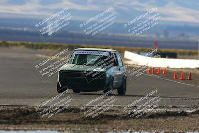 media/Nov-16-2025-CalClub SCCA (Sun) [[2975c16dfc]]/Group 6/Turn 1/